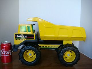 Vintage Mighty Tonka Construction Turbo Diesel Dump Truck Pressed Steel Yellow