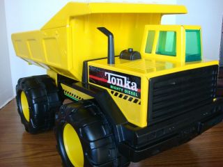Vintage Mighty Tonka Construction Turbo Diesel Dump Truck pressed Steel Yellow 3