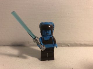 Lego Aayla Secura Minifigure With Lightsaber Star Wars