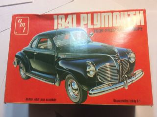 Amt 1941 Plymouth Coupe 1/25 Model Kit.