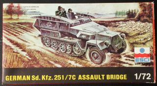 Vintage Esci 1:72 Scale Sd.  Kfz.  251/1c German Half Track With Assault Bridge