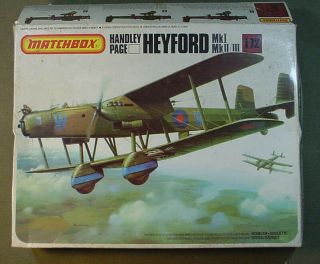 Vintage Matchbox Handley Page Heyford Mki 1/72 Scale Plastic Model Airplane Kit