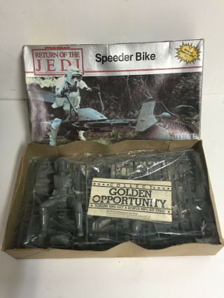 Mpc 1983 Star Wars Return Of The Jedi Speeder Bike Model Golden Opportunity Kit