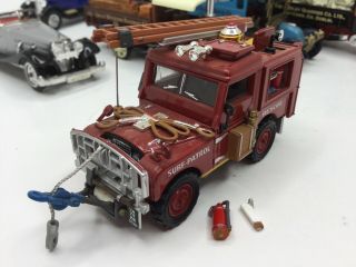 Matchbox Yesteryear Yym36400 1952 Land Rover Surf Patrol Rescue Fire Truck 1:43