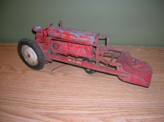 Vintage TRU SCALE Tractor with Bucket Red 2