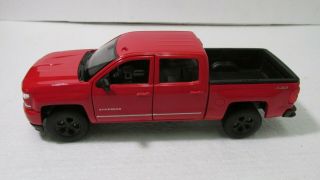 2017 Chevrolet Silverado Pickup In A Red 1:24 Scale Diecast From Welly Dc2637