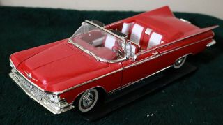 1959 Buick Electra 225 Convertible Red Road Signature 92598 1/18 Scale Diecast