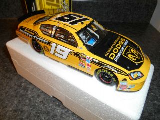 ACTION JEREMY MAYFIELD 19 NASCAR BUD SHOOTOUT 2005 DODGE CHARGER 1:24 SCALE 2