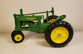 Ertl John Deere Model G Tractor 1/16 Scale