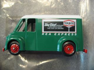 Winross Texaco Sky Chief Gasoline Rea Express Delivery Van 2000