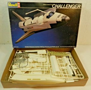 Revell Challenger Space Shuttle Vtg Model Kit 1982