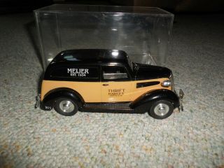 1937 Chevy Meijer Thrift Market Liberty Classics Diecast Bank With Display Case