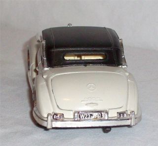 Corgi 805 1956 Mercedes 300 SC gray convertible 1/43 O scale detail 3
