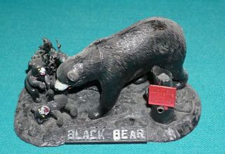 Vintage Aurora Black Bear With Cubs Built Plastic Model 1962.