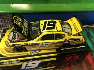 Jeremy Mayfield 1/24 Action Bud Shootout 2005 Dodge Charger 1500 Yellow 19 2