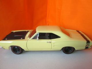 Ertl American Muscle Limited Edition 1969 Dodge Coronet Bee 1:18 No Box