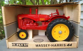 Vintage 1988 Ertl Massey Harris 44 Die Cast Metal Tractor - W/ Box