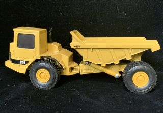 Vintage Ertl Caterpillar Cat D250 Articulate Dump Truck 5.  25”