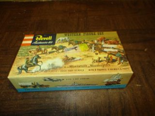 Revell - Miniature Masterpieces 1950’s Western Figure Set Plastic Model Kit