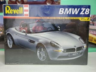 Revell Monogram Bmw Z8 Sports Car Model Kit 85 - 2332 Scale 1:24