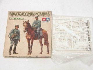 1/35 Tamiya WW2 German Wehrmacht Mounted Horse Infantry Plastic Model Kit 2