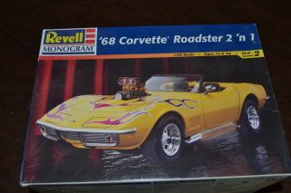 68 Corvette 2 In 1 Revell Plastic Model Kit 1:25 Open Box Engine Block Glued