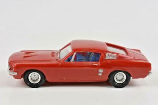 Lindberg Mini Lindy Ford Mustang Fastback 5 Red Plastic 1:64