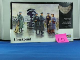 Master Box 3527 1/35 Checkpoint Open/ Fsi