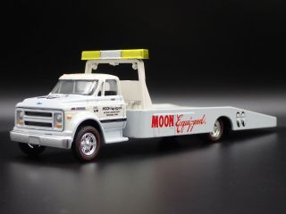 1968 68 Chevy Chevrolet C60 Flat Bed Truck Mooneyes 1:64 Scale Diecast Model Car