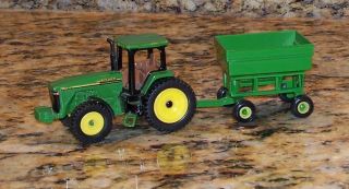 Ertl John Deere 8410 Tractor & Gravity Feed Hooper Wagon Grain Trailer Diecast