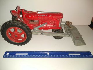 Vintage Hubley Kiddie Toy Red Farm Tractor W/ Front End Scoop Loader Plow 500