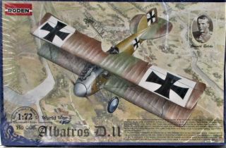 Roden 006 Albatros D.  11 World War 1 Bi - Plane Plastic Model Kit 1/72 Scale