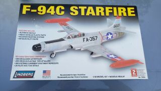 F - 94c Starfire - Lindberg 1/48 Scale Unassembled Kit 70554 Open Box