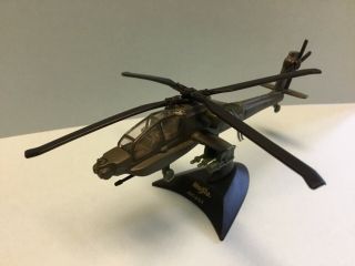 Maisto Tailwinds 1998 Diecast Ah - 64a Helicopter W/stand Loose