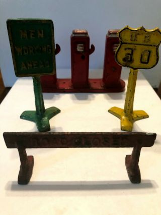 3 Vintage Diecast Metal Road Signs & 1 Gas Pump Filling Station - Tootsie Toy