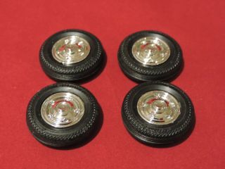 Model Truck Parts Amt 1972 Chevy Pickup Wheel Covers On Firestone Tires 1/25