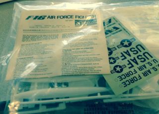 Monogram F - 16 Air Force Fighter No.  5200 1/72 Fighting Falcon