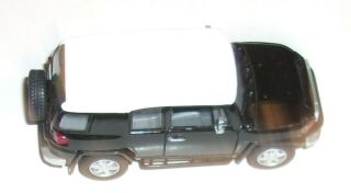Toyota Fj Cruiser Black & White Suv 1/30 Scale Diecast Model See