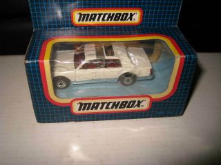 Matchbox 1/75 Series Superfast Mb - 24 Lincoln Town Car / Limousine White Blue Box