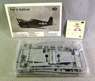 Testors 1/72 F6F - 5 Hellcat Vintage Plastic Model Kit 2