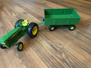 Ertl John Deere Toy Tractor With Green Metal Ertl Trailer/wagon