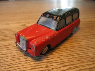 Tekno Denmark - Rare No 731/32 Red / Black - Mercedes - Benz - Ambulance - 1960 