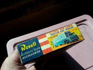 Vintage Revell HO scale Global van lines BOX ONLY 3