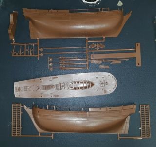 Revell 05404 Sailing Ship 1:110 H.  M.  S.  Bounty Ship Model (incomplete) parts 2