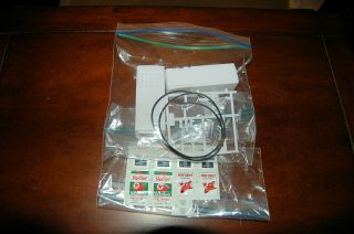 1:24 G Scale Texaco Gas Pump Kit (2)