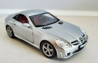 Motormax Mercedes Benz Slk55 Amg (2005) Diecast 1/18 Scale