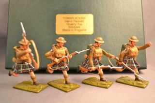 Tommy Atkins Wwi British Four Highlanders Charging With Bayonets 1916 - Very Fine