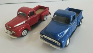 1948 Ford F - 1 Red 1963 Blue Pickup Truck 1:43 Die - Cast Car Road Signature