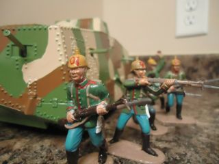 German Ww1 Toy Soldiers 1/32,  Plus Tank