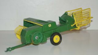Vintage 1/16 Scale Ertl Usa John Deere Hay Baler Tractor Implement Stock 585